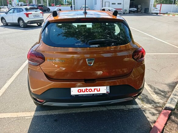 2022 Dacia Sandero Stepway III Рестайлинг, коричневый, 1323000 рублей - вид 5
