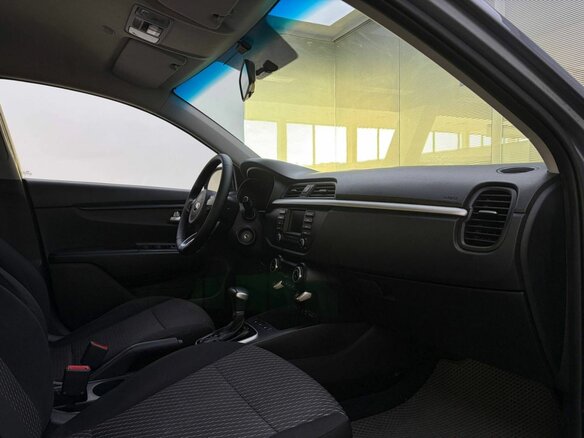 2018 Kia Rio IV, серый, 1470000 рублей - вид 10
