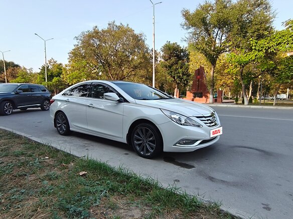2011 Hyundai Sonata VI (YF), белый, 1320000 рублей - вид 1