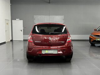 2012 Renault Sandero I, красный, 590000 рублей, вид 4