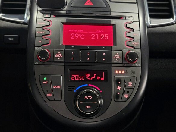 2010 Kia Soul I, чёрный, 880000 рублей - вид 14