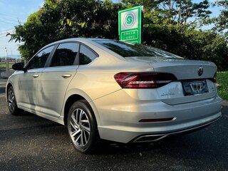 2022 Volkswagen Lavida III, бежевый, 1387017 рублей, вид 4