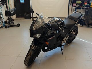 2013 Honda CBR 400R, чёрный, 555555 рублей, вид 1