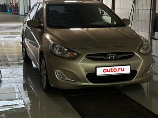 2011 Hyundai Solaris I, бежевый, 690000 рублей, вид 5