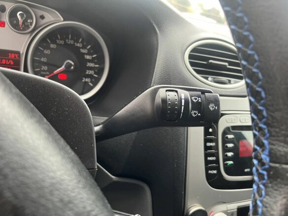 2010 Ford Focus II Рестайлинг, серый, 739000 рублей - вид 15