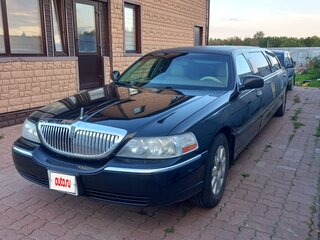 2004 Lincoln Town Car III Рестайлинг, чёрный, 648000 рублей, вид 1