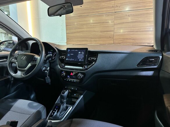 2021 Hyundai Solaris II Рестайлинг, серый, 1789000 рублей - вид 8