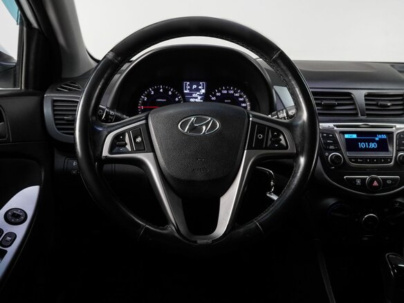 2016 Hyundai Solaris I Рестайлинг, белый, 1050000 рублей - вид 18