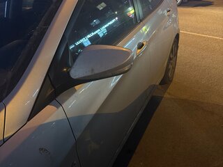 2014 Hyundai Solaris I Рестайлинг, серебристый, 800000 рублей, вид 4