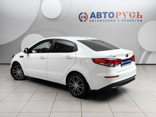 2017 Kia Rio III Рестайлинг, белый, 1098000 рублей, вид 2