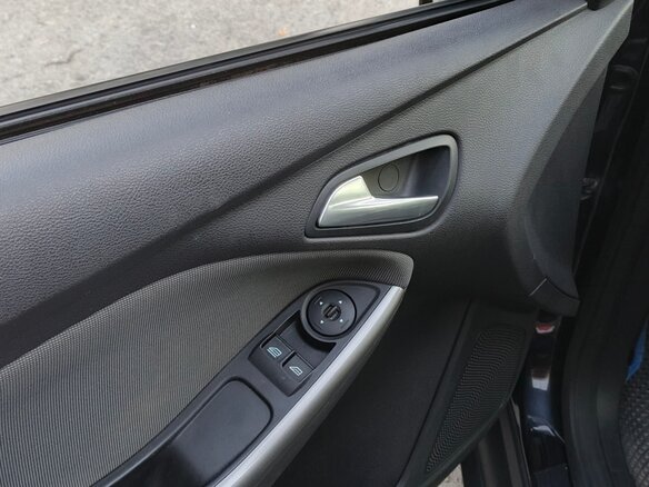 2012 Ford Focus III, чёрный, 999000 рублей - вид 8