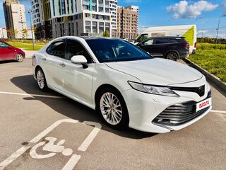 2020 Toyota Camry VIII (XV70), белый, 2500000 рублей, вид 1