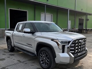 2025 Toyota Tundra CrewMax III, серебристый, 5900000 рублей, вид 1