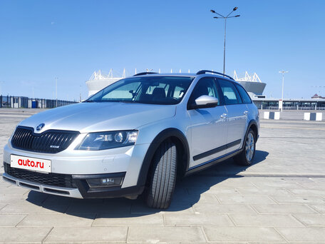 2015 Skoda Octavia Scout III (A7), серебристый, 1740000 рублей, вид 1