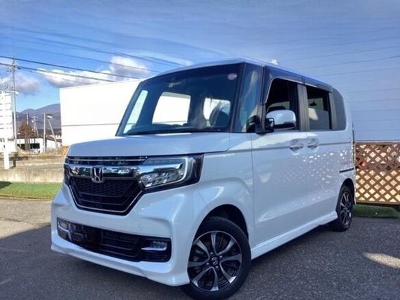 2023 Honda N-BOX II Рестайлинг, белый, 841000 рублей - вид 2