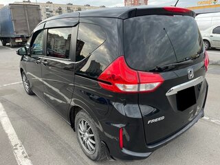2022 Honda Freed II Рестайлинг, чёрный, 1560000 рублей, вид 5