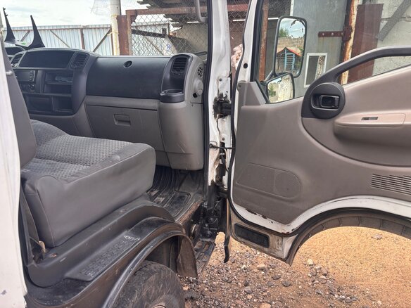 2012 Nissan Cabstar, белый, 828000 рублей - вид 5