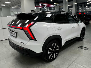2024 Geely Atlas II, белый, 2500000 рублей, вид 3