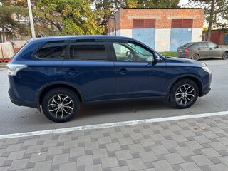 2014 Mitsubishi Outlander III, синий, 1350000 рублей, вид 4