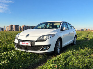 2013 Renault Megane III Рестайлинг, белый, 700000 рублей, вид 1