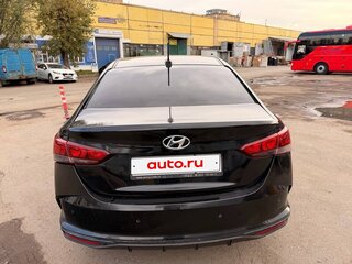 2021 Hyundai Solaris II Рестайлинг, чёрный, 1150000 рублей, вид 4