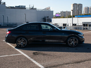 2020 BMW 3 серии 320i xDrive VII (G2x), чёрный, 3390000 рублей, вид 4