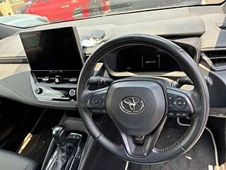 2022 Toyota Corolla XII (E210) Рестайлинг, чёрный, 1354000 рублей - вид 4
