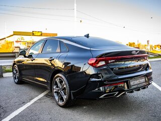 2021 Kia K5 III, чёрный, 2398000 рублей, вид 5