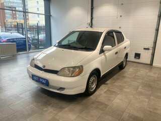 2001 Toyota Platz, белый, 346000 рублей, вид 1