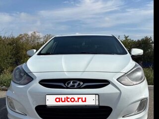 2012 Hyundai Solaris I, белый, 650000 рублей, вид 1