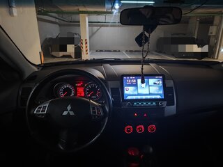 2010 Mitsubishi Outlander II Рестайлинг, чёрный, 999999 рублей, вид 5
