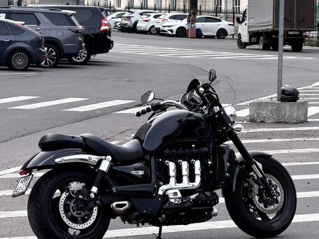 2011 Triumph Rocket III, чёрный, 800000 рублей, вид 3
