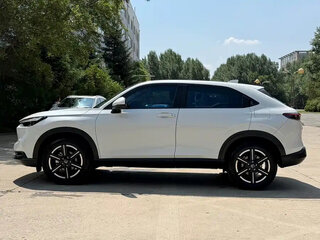 2023 Honda Vezel II, белый, 1900000 рублей, вид 5
