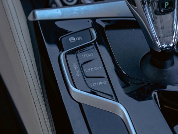 2019 BMW 5 серии 520d xDrive VII (G30/G31/G38), серый, 2795000 рублей - вид 22