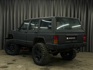 1994 Jeep Cherokee II (XJ), чёрный, 669900 рублей, вид 3
