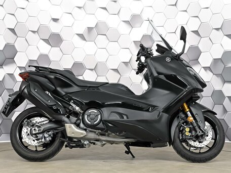2024 Yamaha TMAX, чёрный, 1389000 рублей, вид 3
