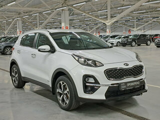 2018 Kia Sportage IV Рестайлинг, белый, 2149000 рублей, вид 3