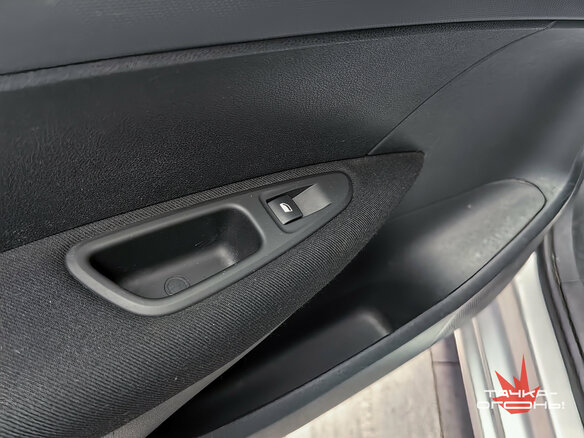 2011 Peugeot 308 I Рестайлинг, серебристый - вид 16