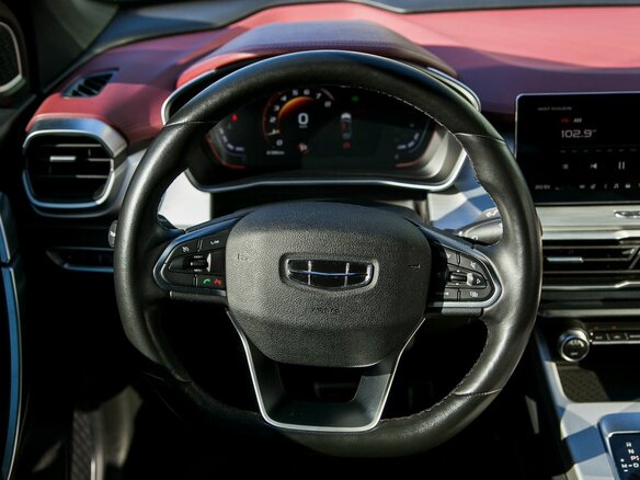 2022 Geely Coolray I, серый, 1700000 рублей - вид 17
