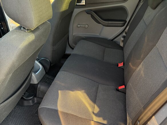 2010 Ford Focus II Рестайлинг, чёрный, 600000 рублей - вид 14