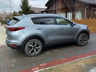 2021 Kia Sportage IV Рестайлинг, серый, 2900000 рублей, вид 4