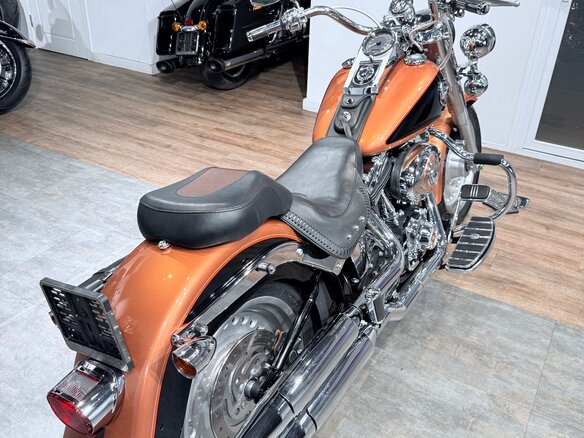 2008 Harley-Davidson Fat Boy, оранжевый, 1099000 рублей - вид 6
