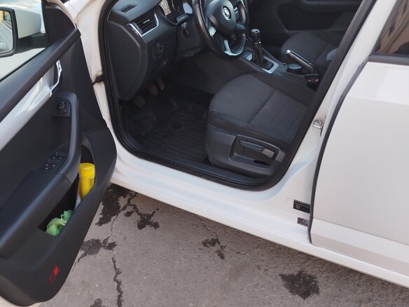 2014 Skoda Octavia III (A7), белый, 1400000 рублей - вид 7