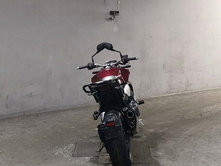 2018 Honda CB 1000R, красный, 1099000 рублей, вид 4