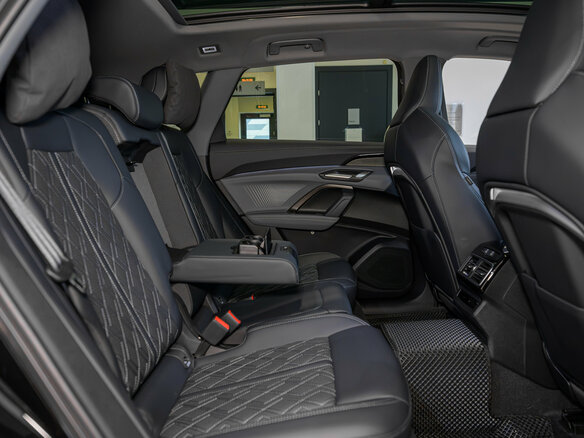 2026 Audi Q5 L III (GU), чёрный, 6840000 рублей - вид 20