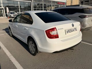 2014 Skoda Rapid I, белый, 750000 рублей, вид 4