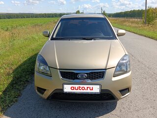 2010 Kia Rio II Рестайлинг, бежевый, 420000 рублей, вид 2