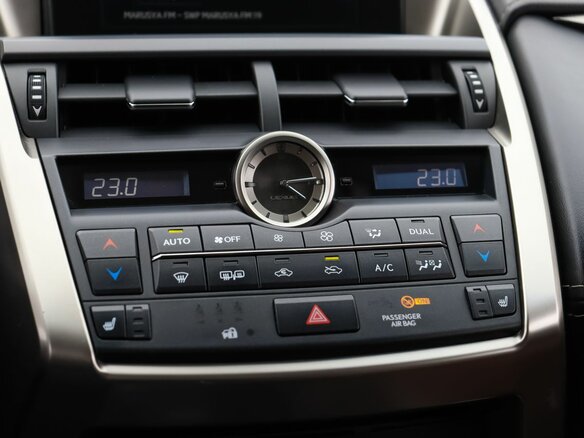 2015 Lexus NX 200t I, белый, 3139000 рублей - вид 15