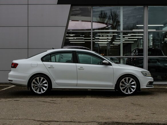 2016 Volkswagen Jetta VI Рестайлинг, белый, 1200000 рублей - вид 4