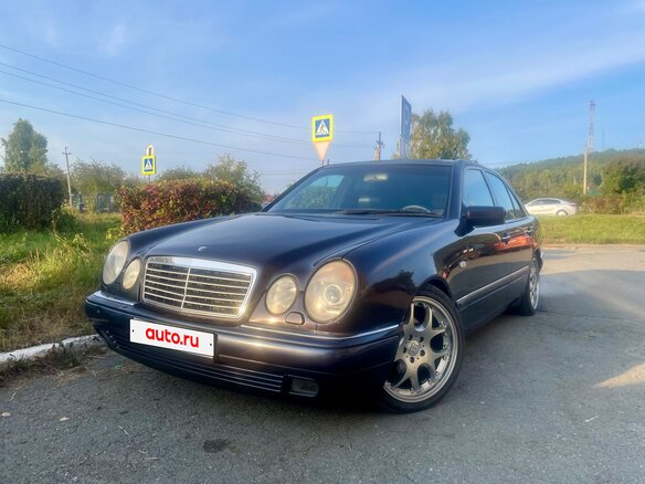 1998 Mercedes-Benz E-Класс 240 II (W210, S210), фиолетовый, 699000 рублей - вид 1